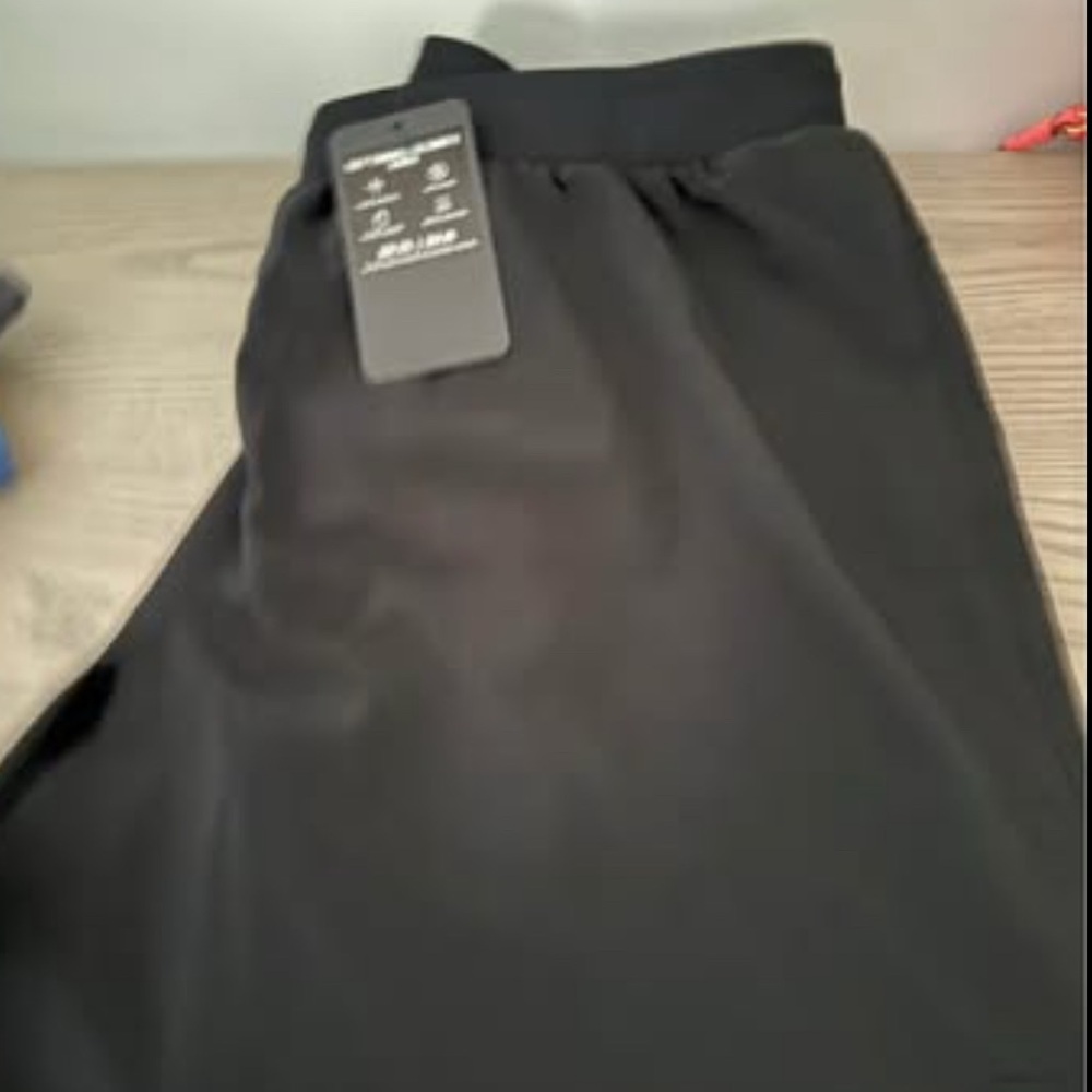 Black Shorts - Fabletics